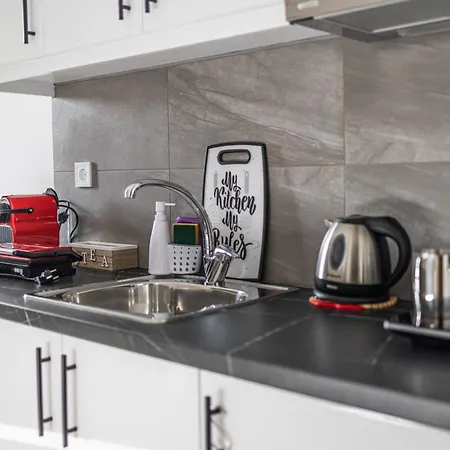 Pagani - Luxury A3 カラマタ